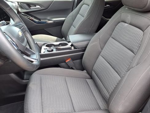 Used 2026 Chevrolet Equinox LT FWD image 3