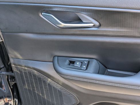Certified 2025 Jeep Grand Cherokee L Laredo AWD/4WD image 32