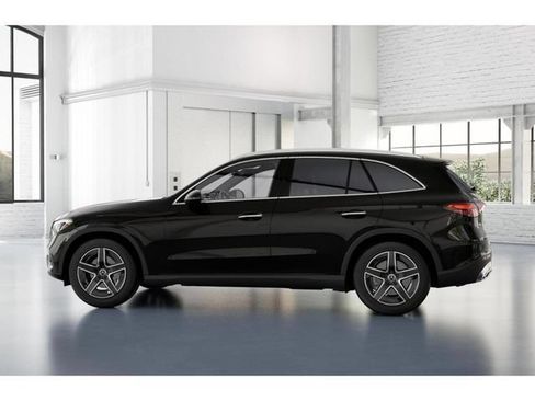 Used 2026 Mercedes-Benz GLC 300 4MATIC image 33