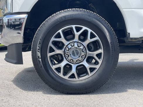 Used 2022 Ford F350 Lariat w/ Lariat Ultimate Package AWD/4WD image 38