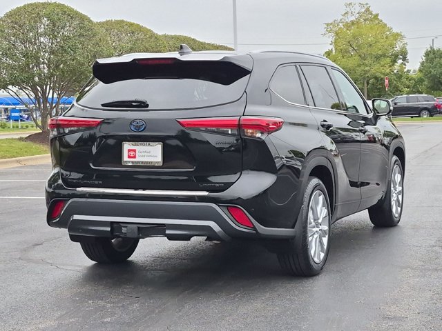 Certified 2022 Toyota Highlander Limited AWD/4WD image 6