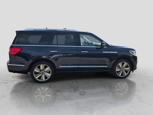 Used 2018 Lincoln Navigator Reserve w/ Technology Package AWD/4WD image 9