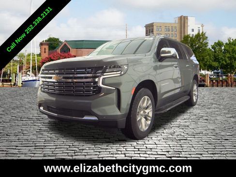 Used 2023 Chevrolet Suburban Premier image 1