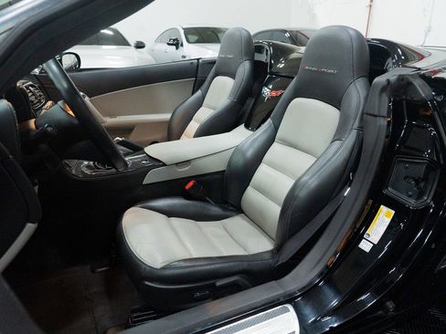 Used 2010 Chevrolet Corvette Grand Sport w/ Preferred Equipment Group image 20