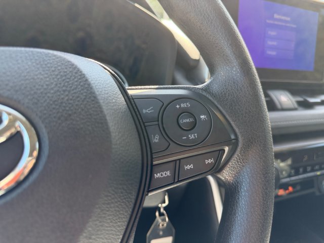 Certified 2025 Toyota RAV4 LE FWD image 25