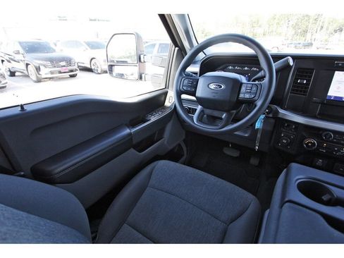 Certified 2024 Ford F250 XL w/ STX Appearance Package AWD/4WD image 11