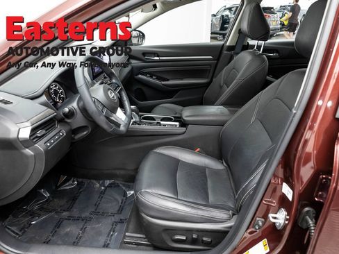 Used 2023 Nissan Altima 2.5 SL FWD image 14