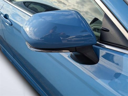 Used 2024 Toyota Camry SE image 11