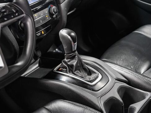 Used 2018 Nissan Rogue S FWD image 23
