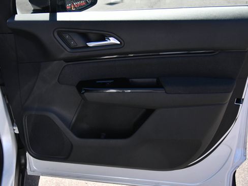 Used 2024 Honda Prologue EX image 45