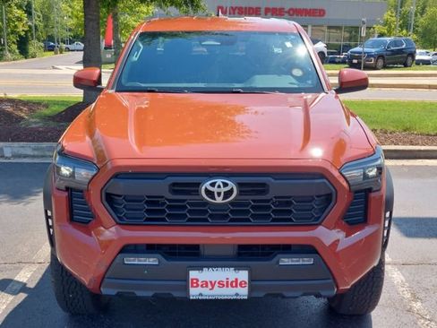 Used 2025 Toyota Tacoma TRD Off-Road AWD/4WD image 5