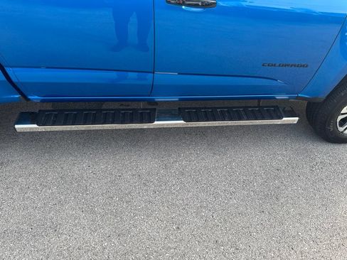 Used 2021 Chevrolet Colorado Z71 w/ Safety Package AWD/4WD image 39