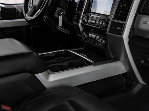 Used 2020 Ford F250 Lariat image 27