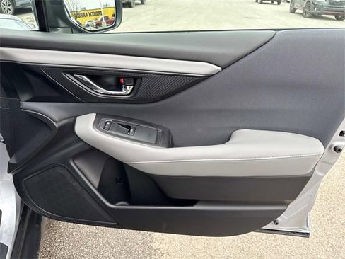 Used 2025 Subaru Outback Premium image 17