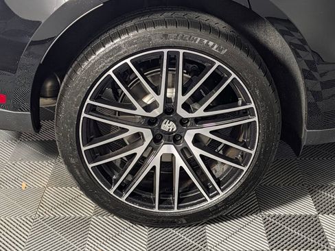 New 2026 Porsche Macan Turbo image 13