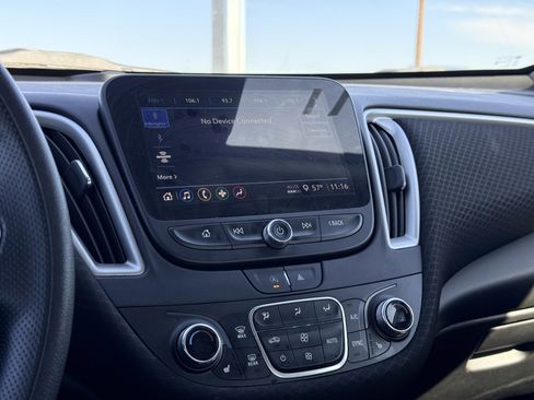 Used 2024 Chevrolet Malibu LT image 14