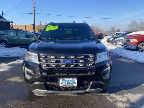 Used 2016 Ford Explorer XLT w/ Equipment Group 202A image 2