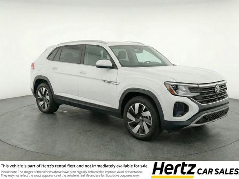 Used 2025 Volkswagen Atlas Cross Sport SE image 1