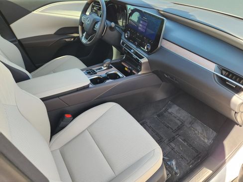 Used 2023 Lexus RX 350 Premium w/ Accessory Package (Z1) FWD image 7