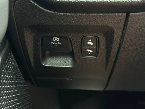 Used 2020 RAM 1500 Big Horn AWD/4WD image 29