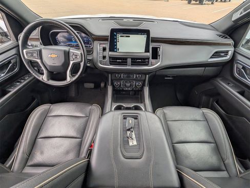 Used 2023 Chevrolet Suburban Premier image 20