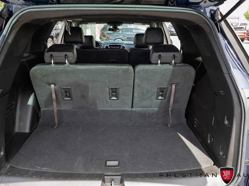 Used 2022 Chevrolet Traverse LT FWD image 37