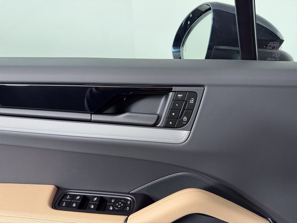 Certified 2026 Porsche Cayenne AWD/4WD image 20