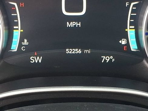 Used 2024 Chrysler Pacifica Touring-L FWD image 20
