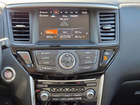 Used 2020 Nissan Pathfinder S FWD image 11