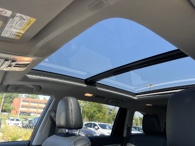 Used 2019 Toyota Highlander Limited Platinum AWD/4WD image 20