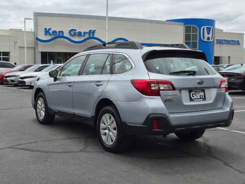 Used 2019 Subaru Outback 2.5i AWD/4WD image 8