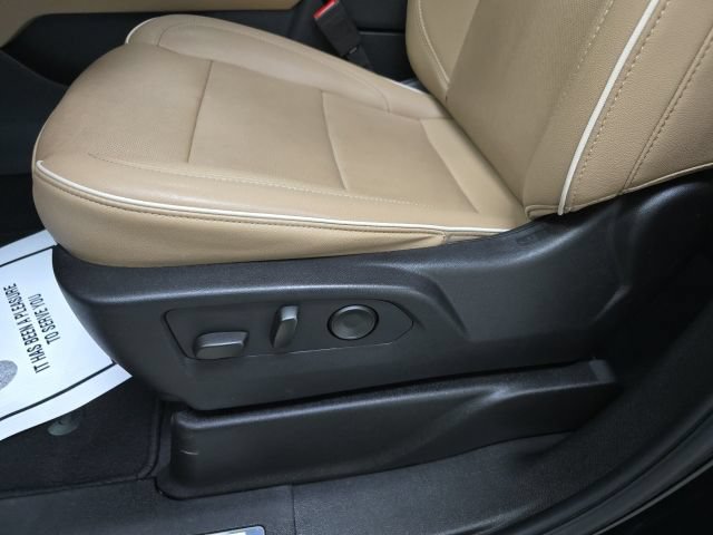 Used 2024 Chevrolet Tahoe Premier AWD/4WD image 18