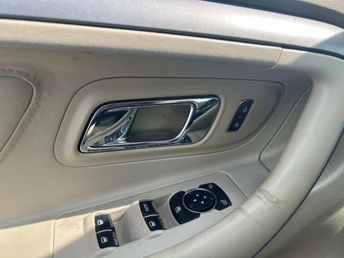 Used 2015 Ford Taurus SEL w/ Equipment Group 201A image 17