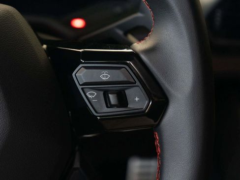 Used 2023 Lamborghini Huracan EVO RWD image 32