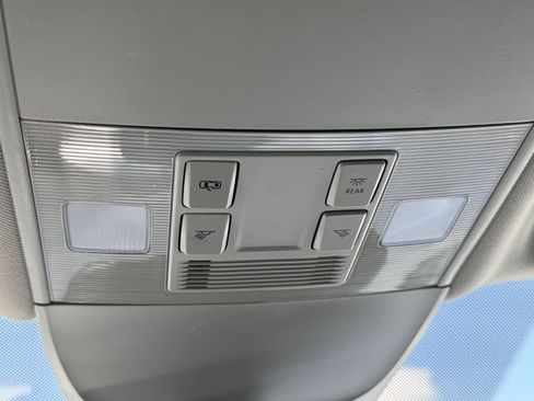Used 2025 Volkswagen Taos S FWD image 21