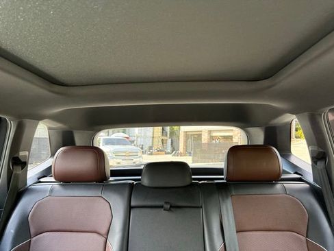 Used 2022 Volkswagen Tiguan SEL R-Line AWD/4WD image 51
