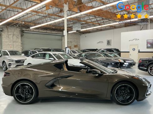 Used 2020 Chevrolet Corvette Stingray Preferred Cpe w/ 2LT Preferred Equipment Group RWD image 4