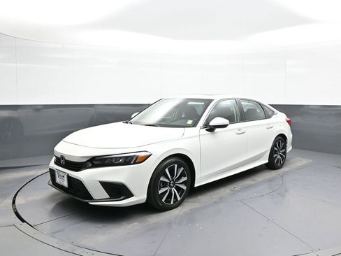 Certified 2024 Honda Civic EX image 1