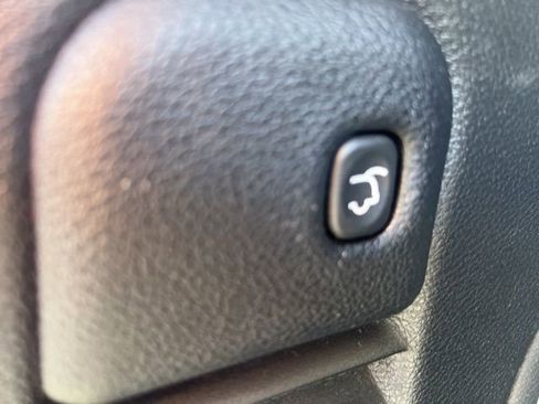 Used 2022 Jeep Grand Cherokee Laredo X image 17