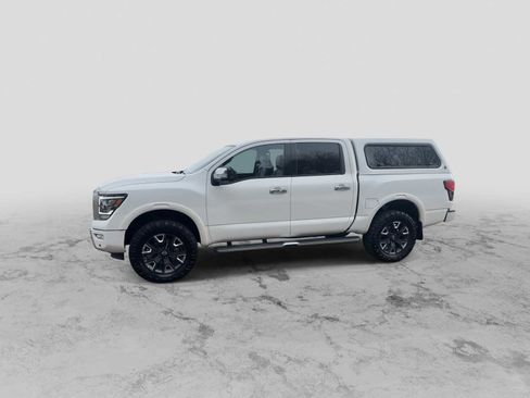 Used 2023 Nissan Titan Platinum Reserve w/ Moonroof Package image 5