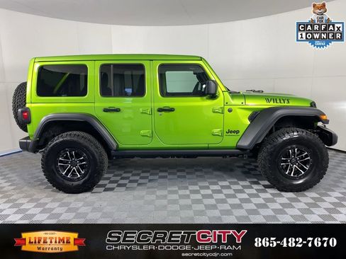 Used 2025 Jeep Wrangler Willys image 8