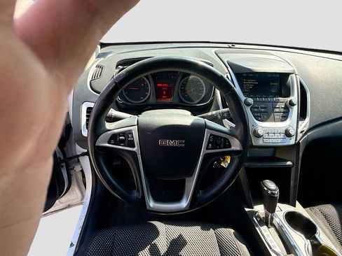 Used 2017 GMC Terrain SLE w/ Convenience Package image 11