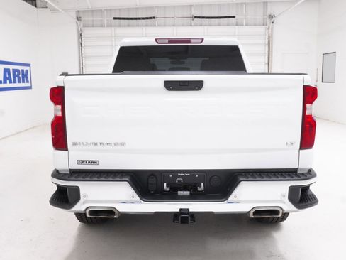 Used 2022 Chevrolet Silverado 1500 LT w/ Z71 Off-Road Package AWD/4WD image 6
