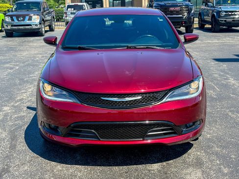 Used 2016 Chrysler 200 S FWD image 4