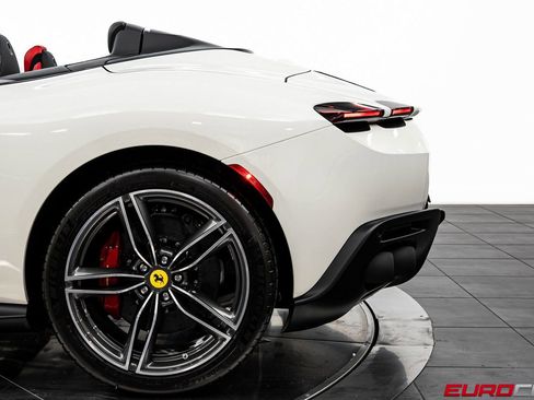 Used 2025 Ferrari Roma Spider image 17