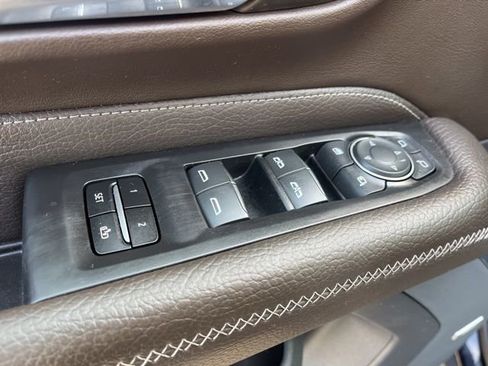 Used 2023 GMC Yukon XL Denali w/ Max Trailering Package image 11