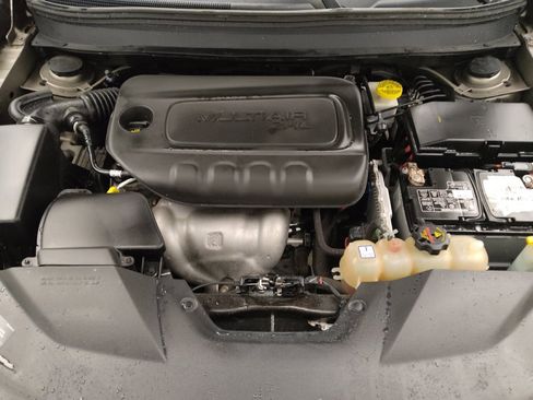 Used 2019 Jeep Cherokee Latitude w/ Popular Appearance Group FWD image 30
