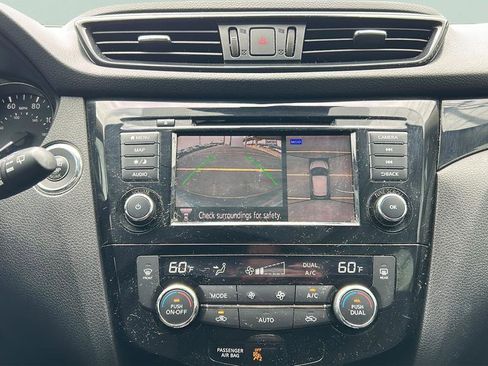 Used 2019 Nissan Rogue Sport SV w/ Technology Package FWD image 20