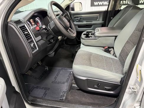 Used 2018 RAM 3500 SLT AWD/4WD image 10