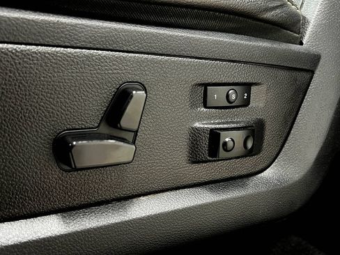 Used 2015 RAM 2500 Laramie AWD/4WD image 19